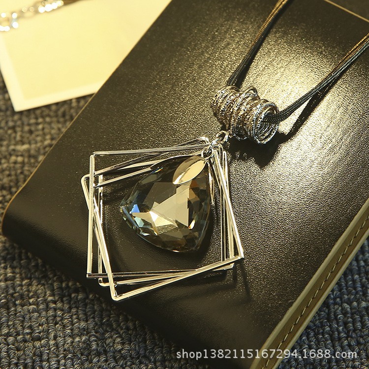 跨境欧美风项链毛衣链女高级感长款蝴蝶吊坠配件轻奢百搭流苏装饰详情8