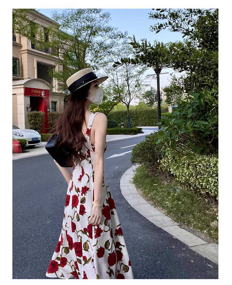 碎花吊带连衣裙女夏2024新款感茶歇法式雪纺海边度假气质长裙详情5