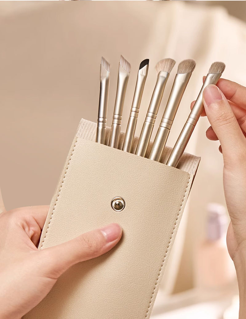 New Cangzhou makeup brush, scythe nose shadow brush, semi-fan-shaped slanted scythe eyeliner brush, blade brush, eyelid reclining brush pic 11