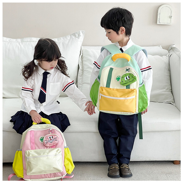 幼儿园儿童双肩包男童大容量背包2024新款可爱女孩拼色小书包外出详情31