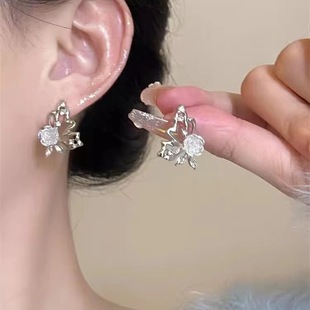 High-end bow, niche and light luxury tassel earrings, feminine charm, 2025 Spring/Summer collection, best-selling alloy earrings pic 4