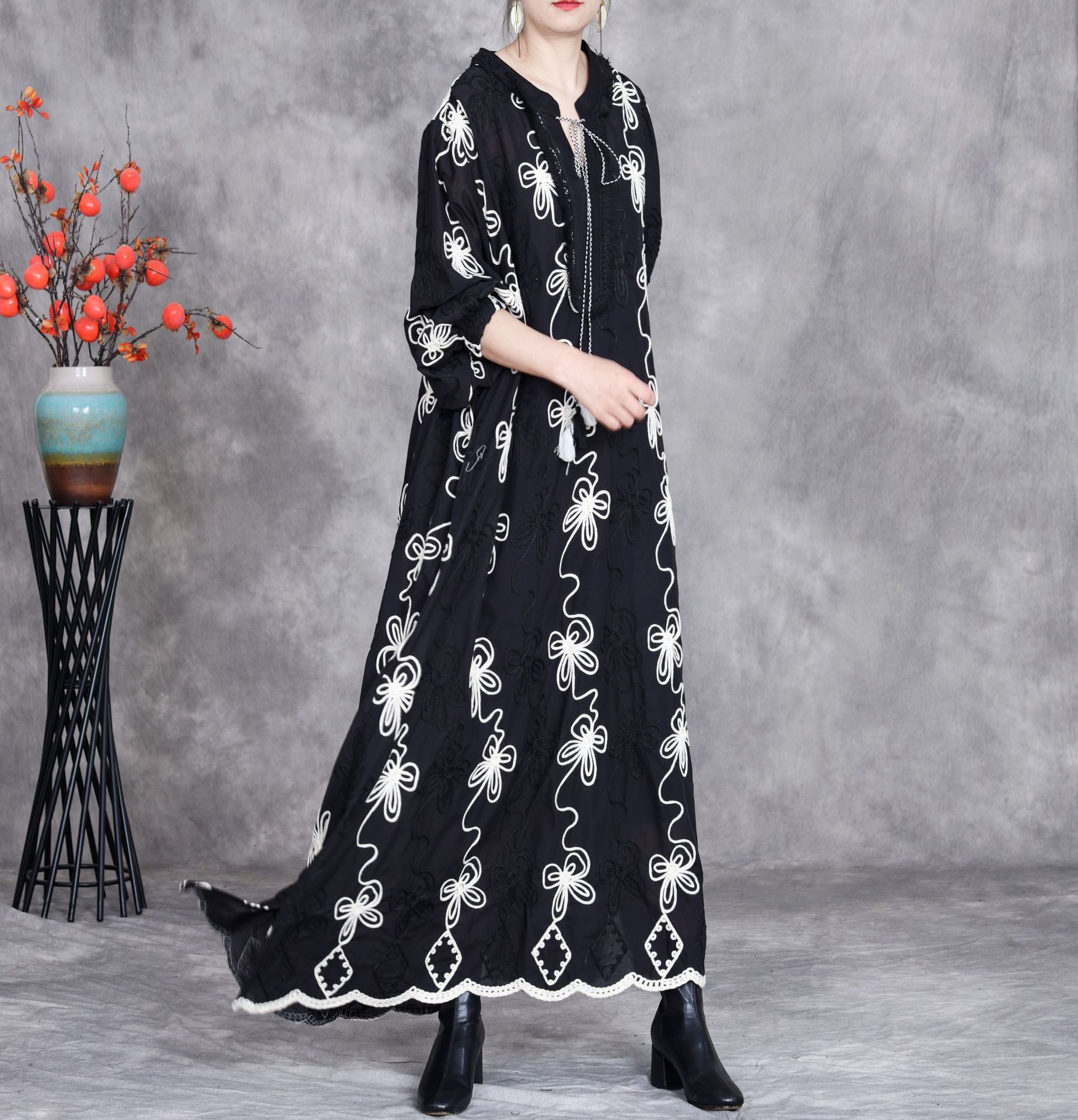 Spring 25 new pure cotton hand-embroidered dress, loose and elegant V-neck long-sleeved dress, a cross-border bestseller in Russia pic 10