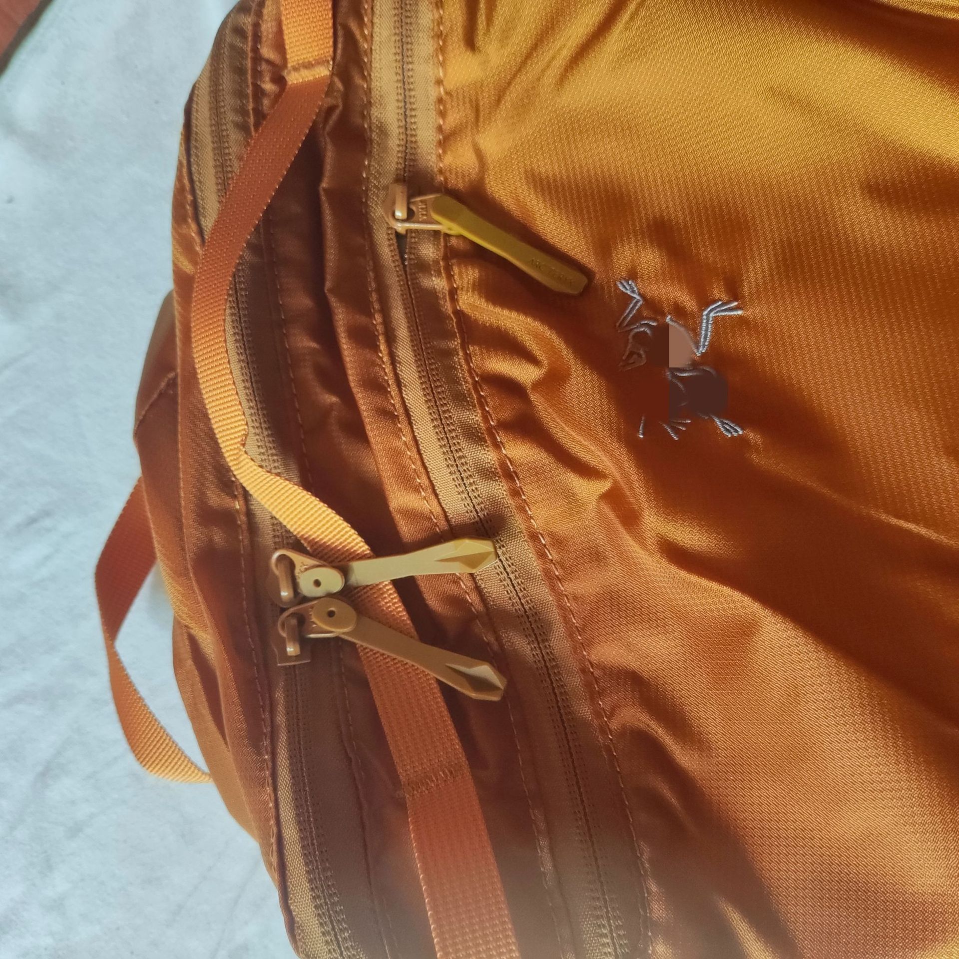 The chicken skeleton backpack heliad15L is a lightweight outdoor hiking backpack for both men and women, and a portable waterproof bag for casual hiking pic 8