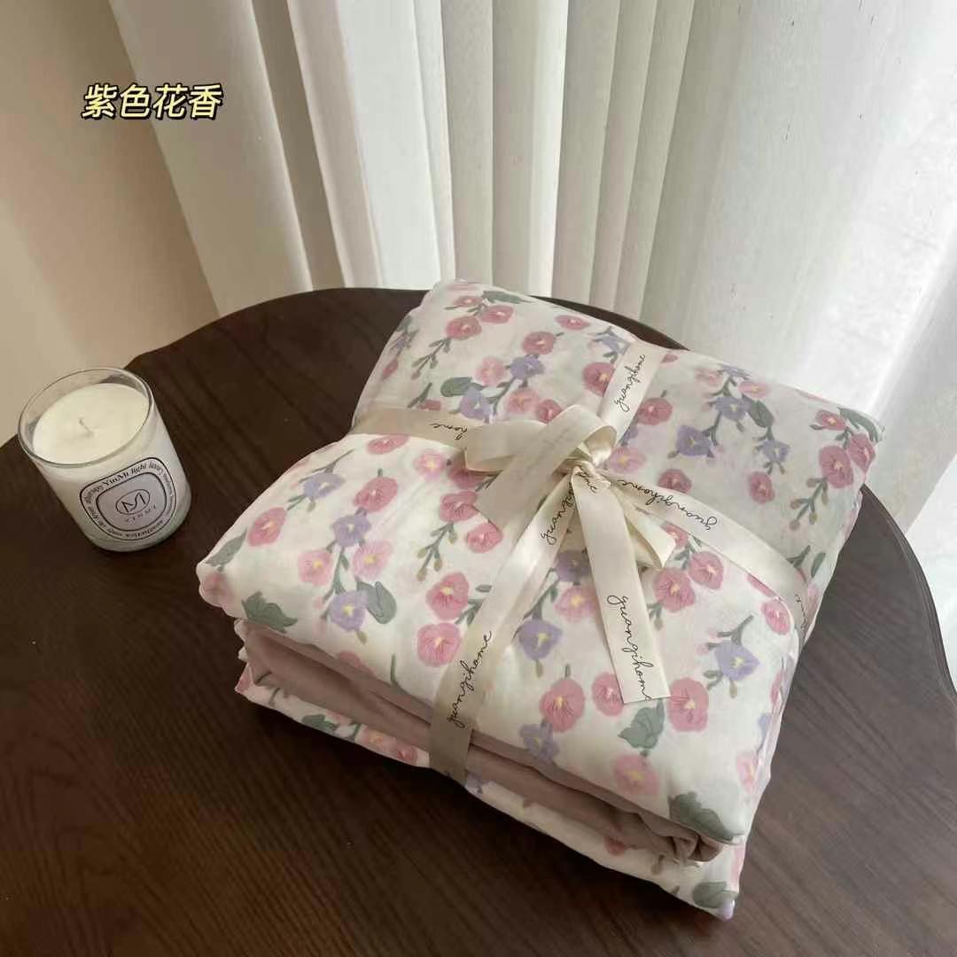 A set of three or four pieces with fresh small floral print double-layer yarn, pure cotton soft naked sleeping quilt cover and cartoon bedding pic 31