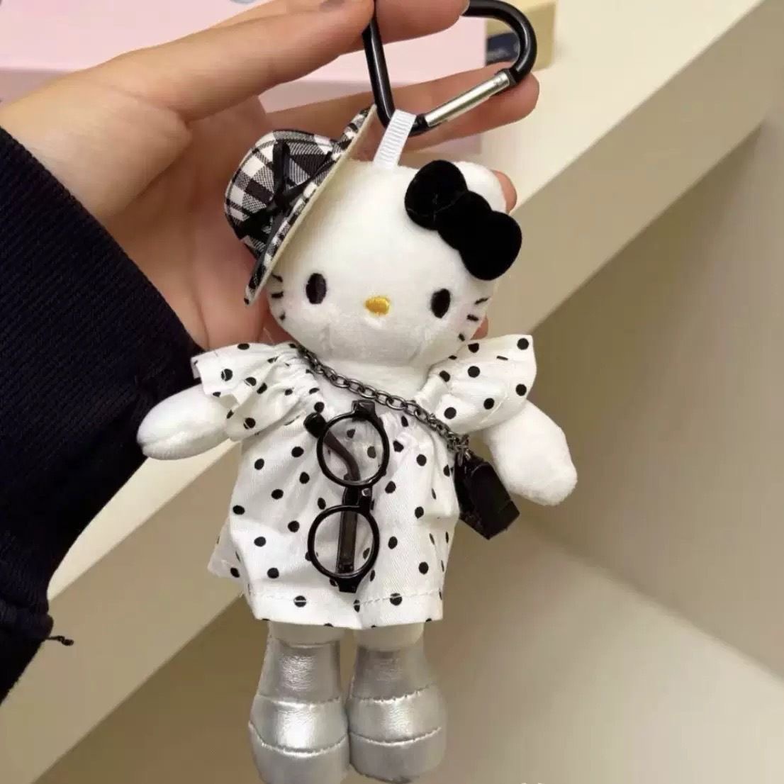 可爱小香风长腿kitty挂饰公仔玩偶创意包包小挂件毛绒钥匙扣礼物详情5