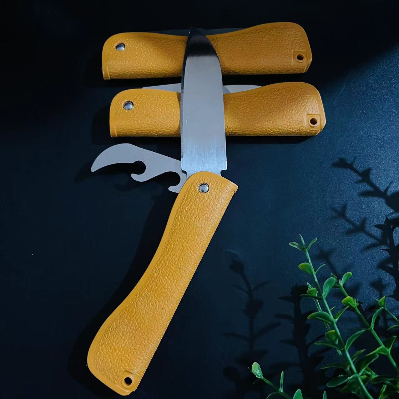 Two-purpose folding knife, multi-functional kitchen, household fruit slicer, fruit knife with bottle opener and bottle screwdriver, 2 yuan supply pic 11