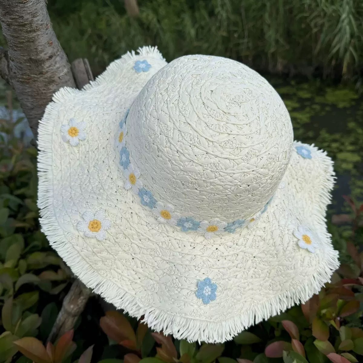 Summer seaside beach vacation style photo shoot, flower-filled brim straw hat, versatile and simple sun protection hat, trendy handicrafts, folk handicrafts, straw weaving pic 9