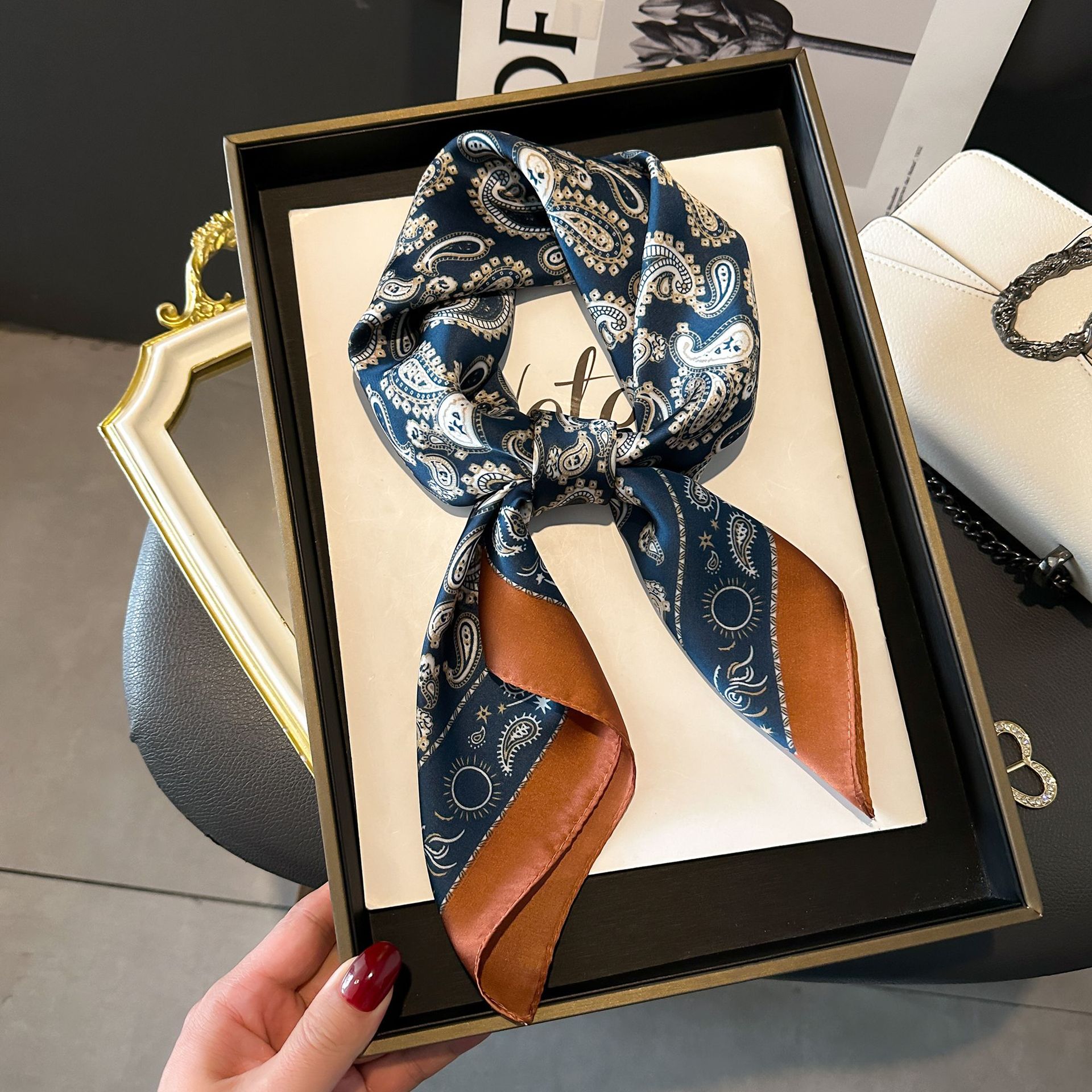 新款丝巾女时尚百搭高级感小方巾韩版护颈领巾春秋复古围巾绑包详情23