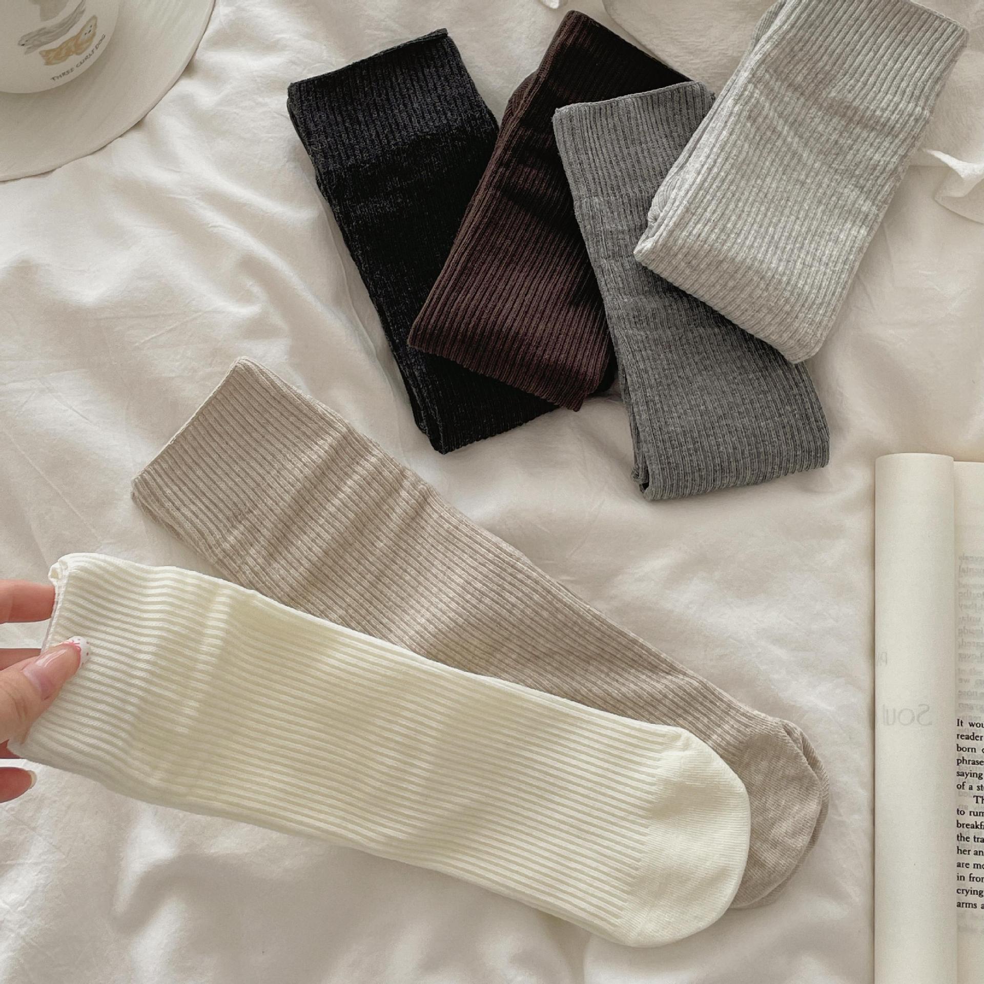 2025秋冬新款一体机无骨纯色竖条纹女士堆堆袜纯棉百搭中筒女袜子详情7