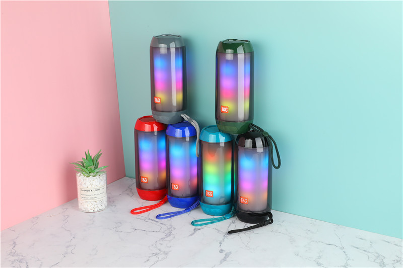 跨境新款TG643藍(lán)牙音箱便攜手提插卡藍(lán)牙小音響fm收音音響led音箱詳情5