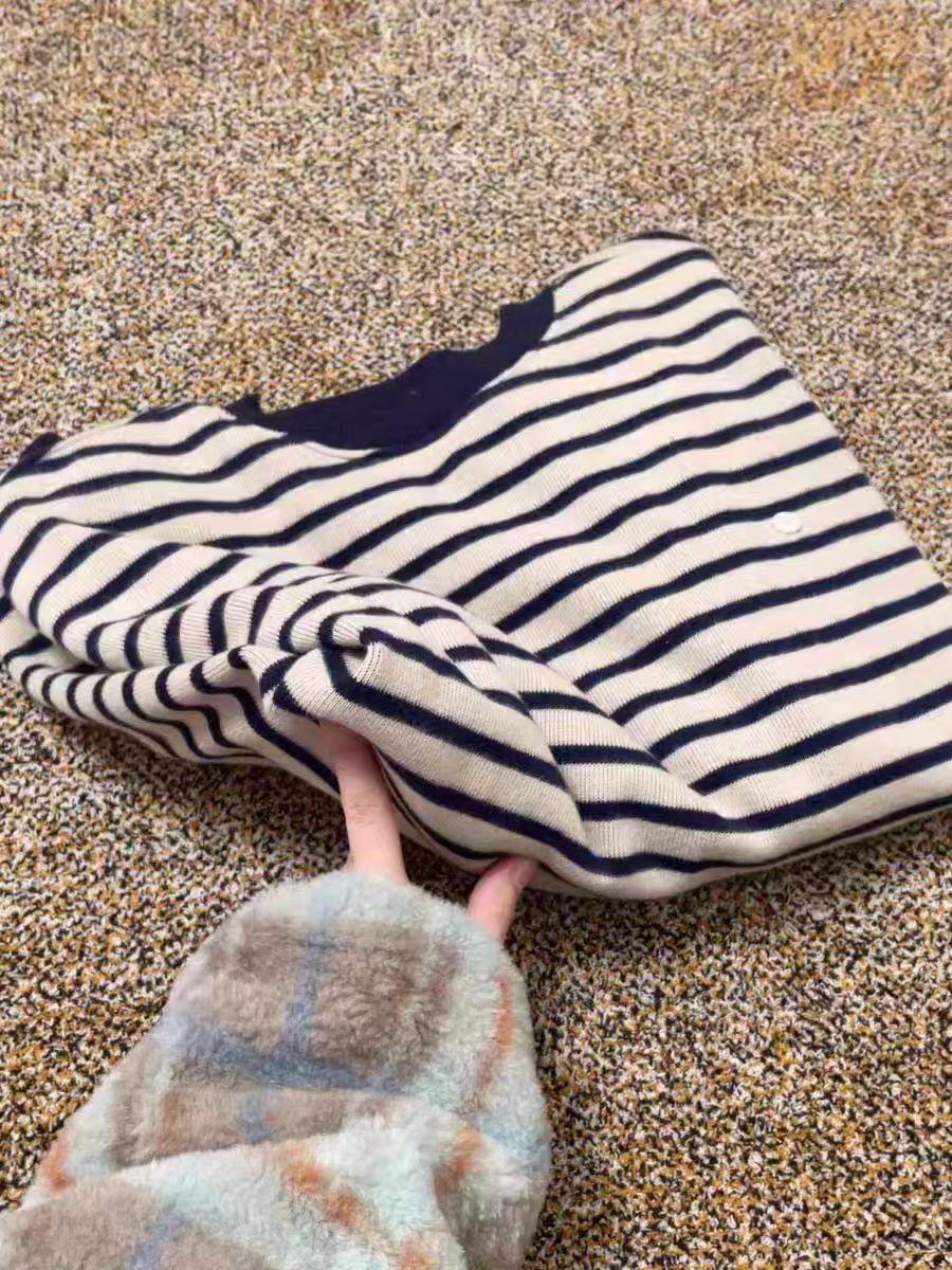 复古港味条纹圆领针织女秋冬新款宽松学院风休闲百搭长袖上衣外套详情5