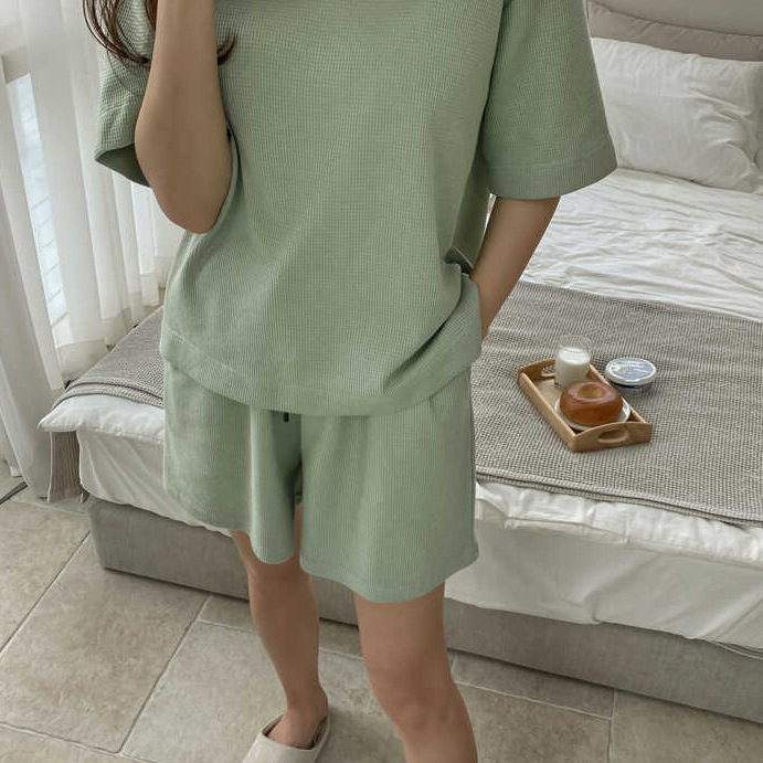 Wholesale set of high-quality Minnie cotton 2023 new summer fashion sportswear, short sleeves and shorts, Korean style two-piece set pic 15