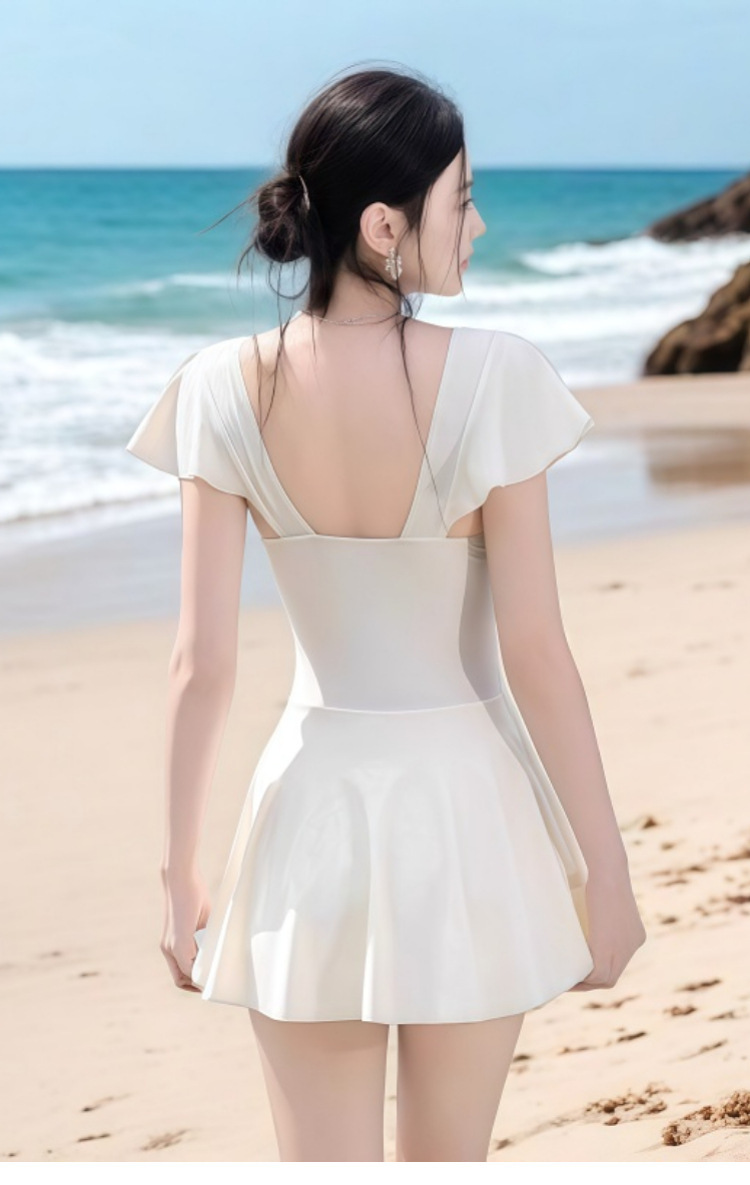 吊带连体泳衣女纯欲风高级感保守显瘦遮肉韩版少女温泉海边游泳衣详情11