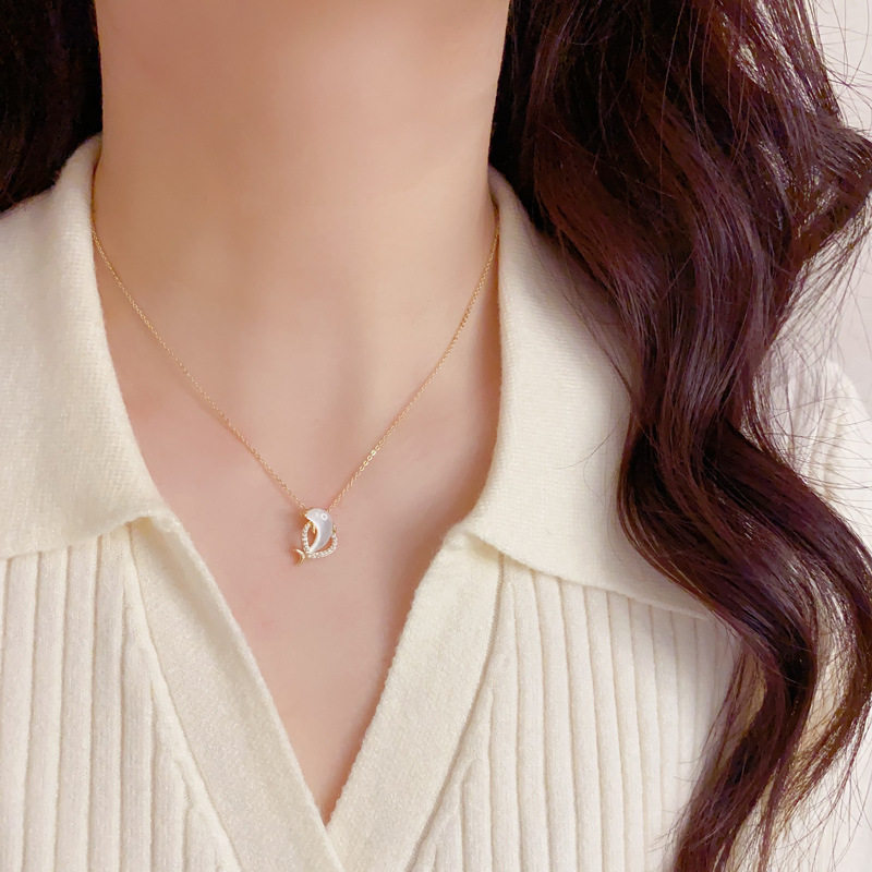 日韩时尚简约锆石贝母海豚吊坠项链女轻奢卡通可爱百搭锁骨链批发详情7