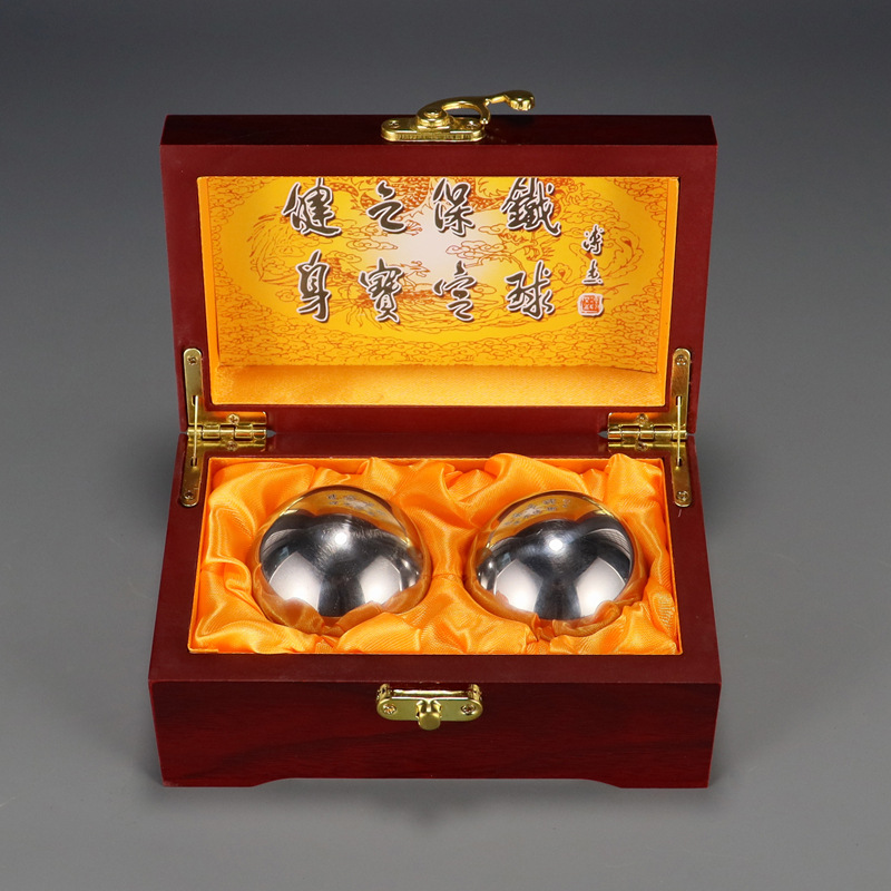 A 304 stainless steel ball hollow bell sound gift for middle-aged and elderly leisure sports, hand-spun massage fitness handball, packed in a wooden box pic 3
