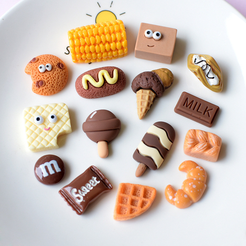 Wholesale of simulated corn bread, cookies, popsicles, resin accessories, crocs, food toys, diy materials, pj1137 pic 3