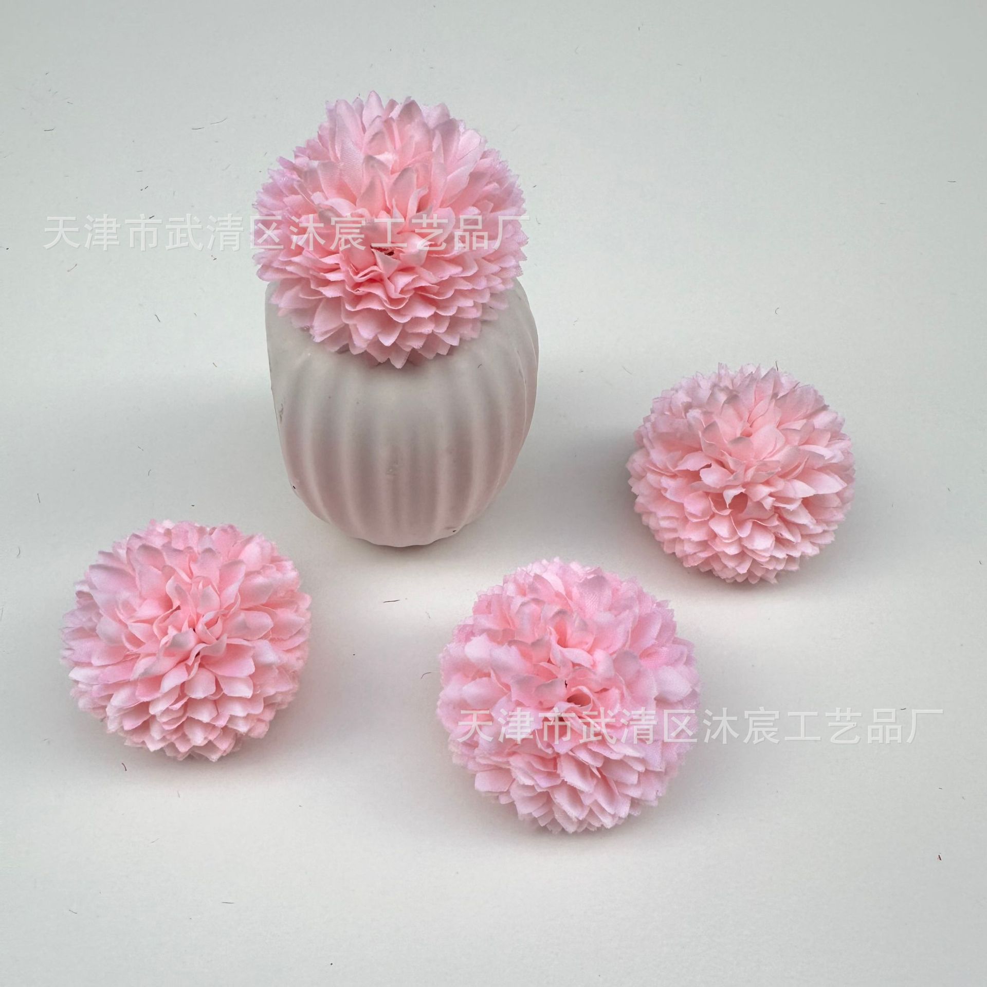 Wholesale of simulated table tennis chrysanthemum flowers, 4 cm small balls, multi-layered chrysanthemums, DIY clothing, corsages, headwear accessories, artificial flowers, office cultural atmosphere decoration, decorative ribbons and ribbons pic 9