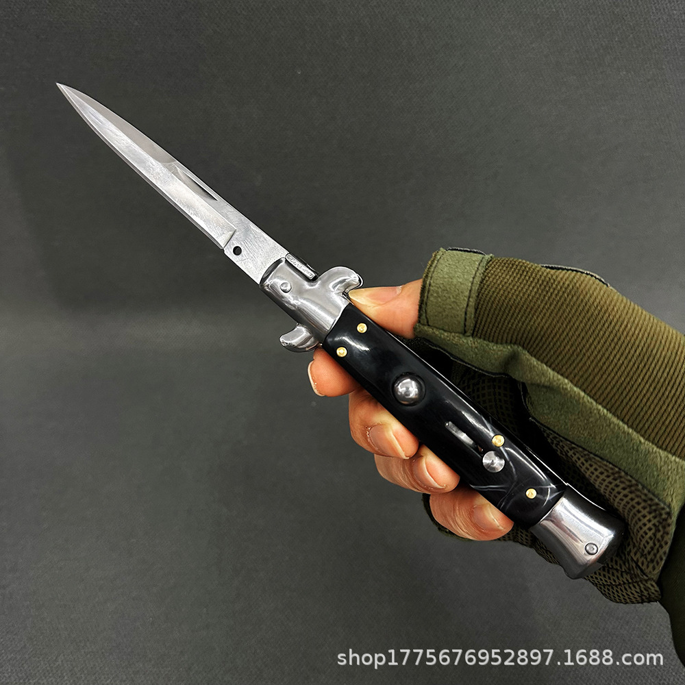 High-quality AK folding knives for cross-border game accessories in stock, with knife cases included. Popular cross-border folding knife handles for playing and viewing pic 4