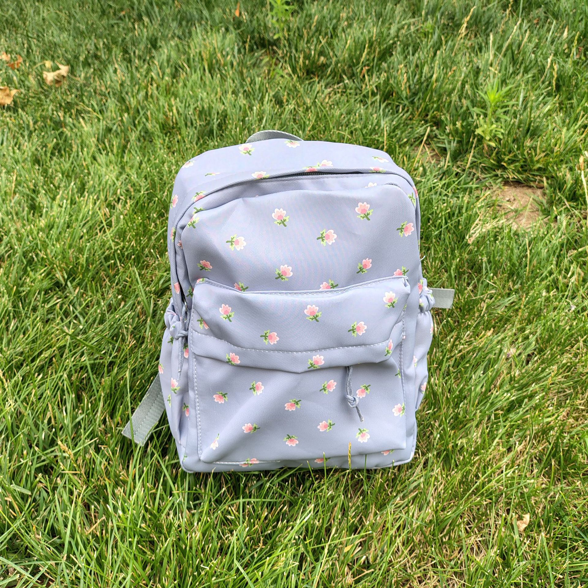 Small 2025 cross-border new style high appearance level artistic and casual primary school schoolbag, commuting and shopping small backpack pic 36