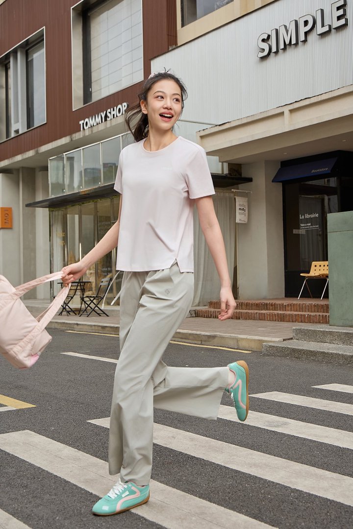 Ice-oxygen quick-drying T-shirt short-sleeved semi-zipper slimming yoga top women breathable quick-drying T-shirt Outdoor sports 8032 pic 3