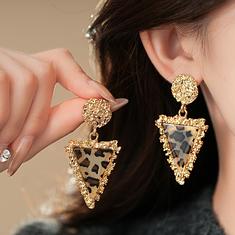 钢针圆形纹路三角形树脂豹纹耳钉夸张高级感耳环欧美时尚耳饰批发详情6