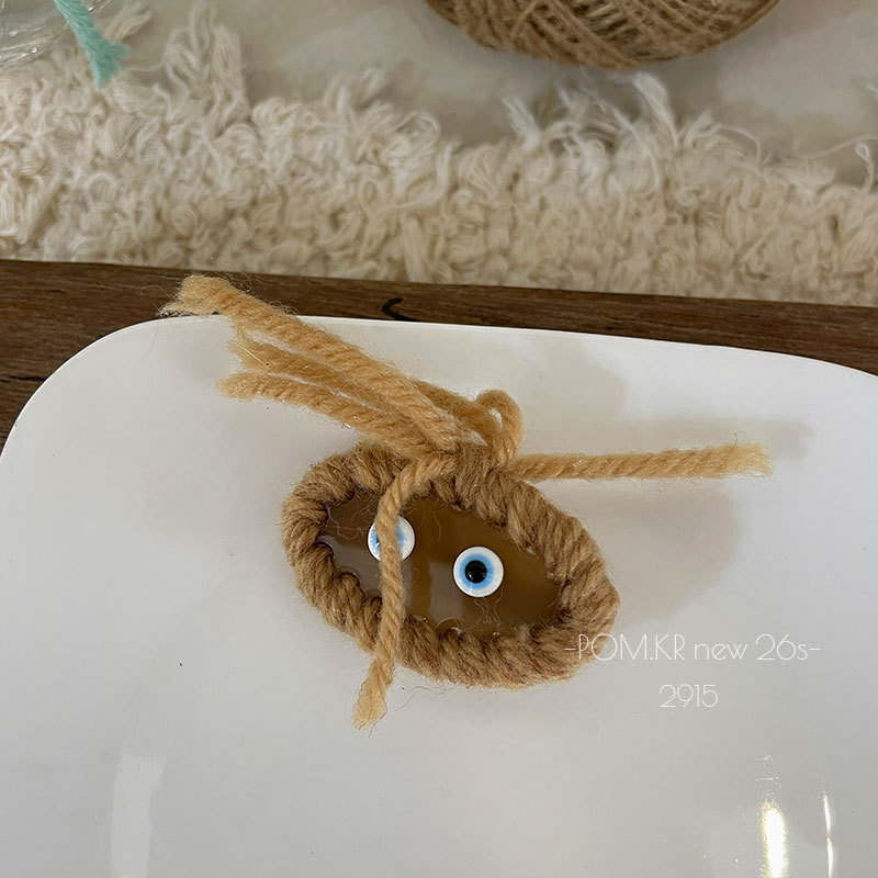 pom.kr新款秋冬创意复古毛绒绒几何边夹可爱碎发刘海夹百搭鸭嘴夹详情10