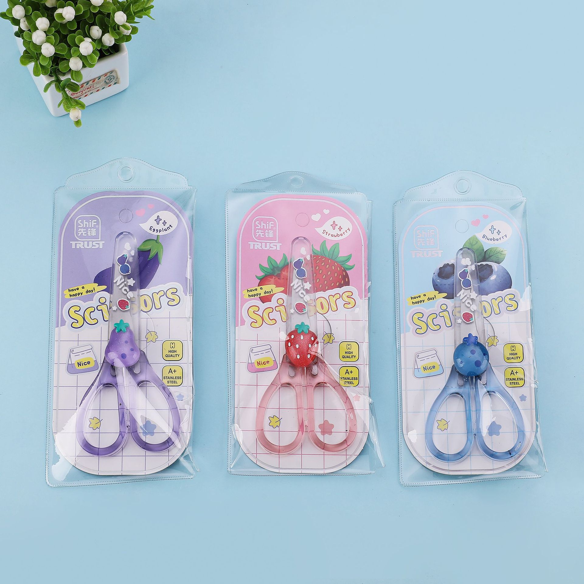 Pioneer 1517 Transparent handle cartoon Scissors, student safety scissors with sheath, manual operation scissors pic 9