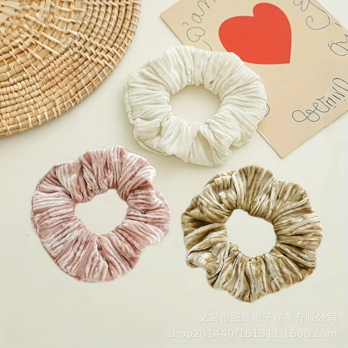 Autumn and winter velvet art large intestine hair band, pleated high-elasticity plush simple hair tie, versatile hair band pic 2