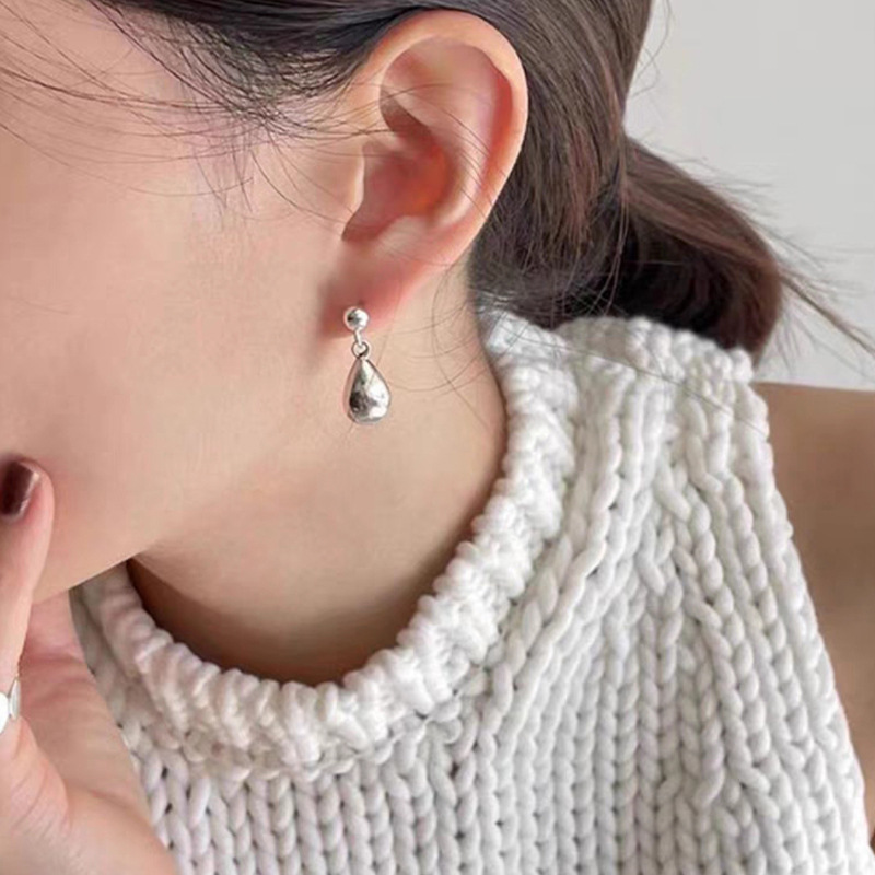 丹麦小众设计欧美法式复古精致耳环百搭简约小巧金属水滴吊坠耳饰详情3