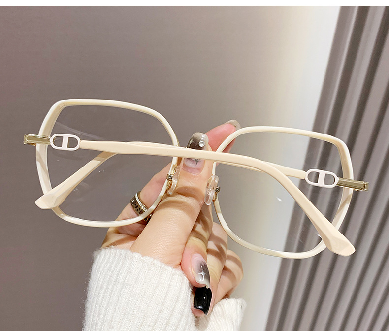 The new Korean-style fashionable flat light glasses for women with anti-blue light large-frame slimming effect can be paired with the same style on Xiaohongshu for myopia pic 17