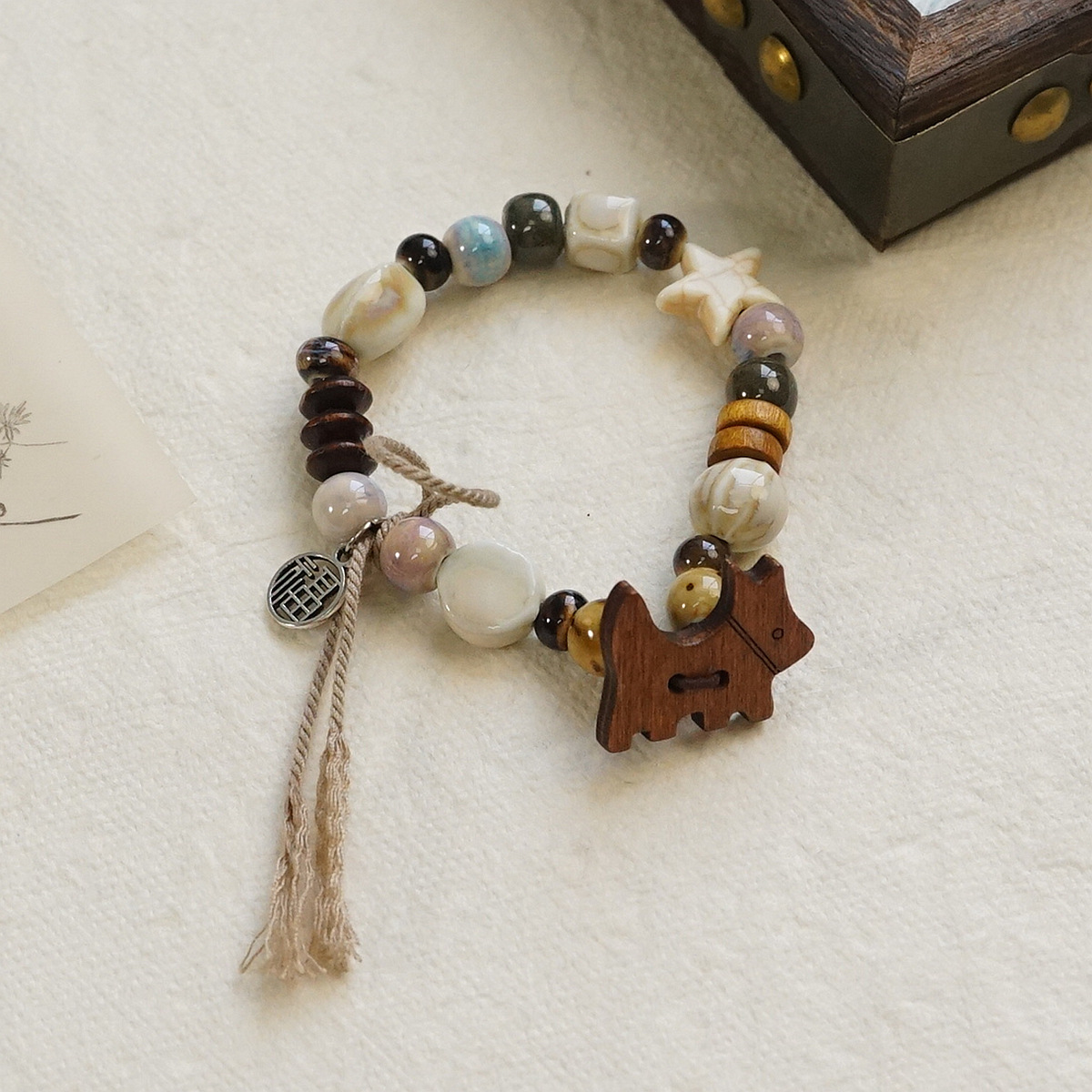 Artistic and fresh Jingdezhen ceramic bracelets, new Chinese-style porcelain bead bracelets, retro and niche accessories wholesale pic 3