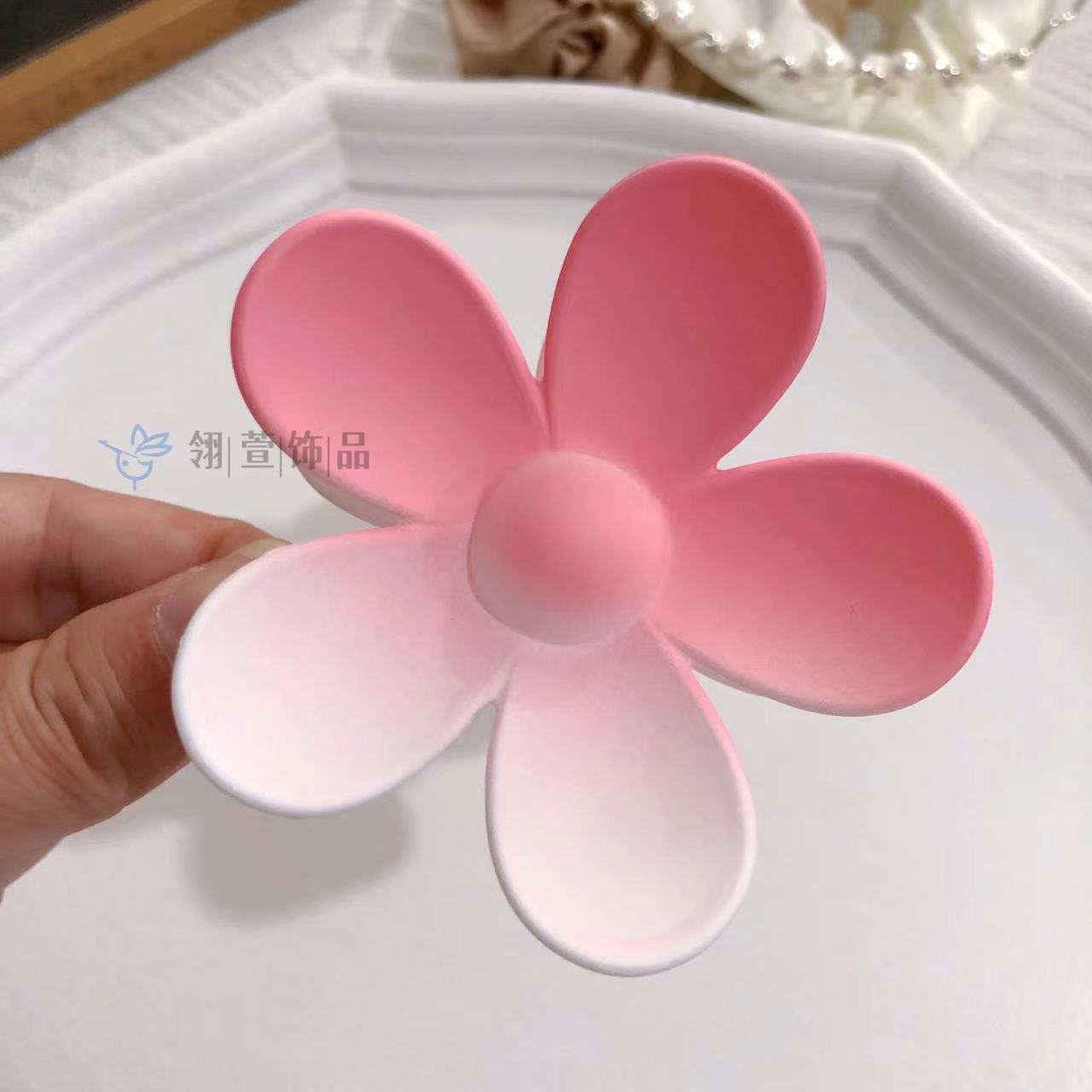 跨境少女粉渐变色八件套抓夹新款后脑勺鲨鱼夹夏季盘发大号发卡详情10
