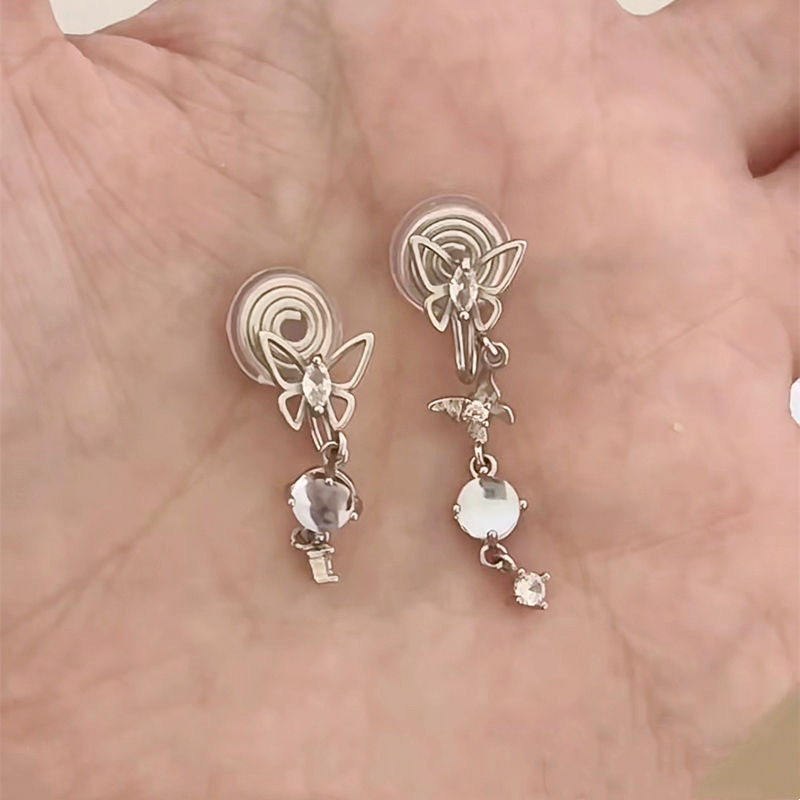 Sweet and cool girl, asymmetrical smog blue butterfly ear clips, niche style, high-end feel, simple and light luxury, no ear piercings earrings pic 4