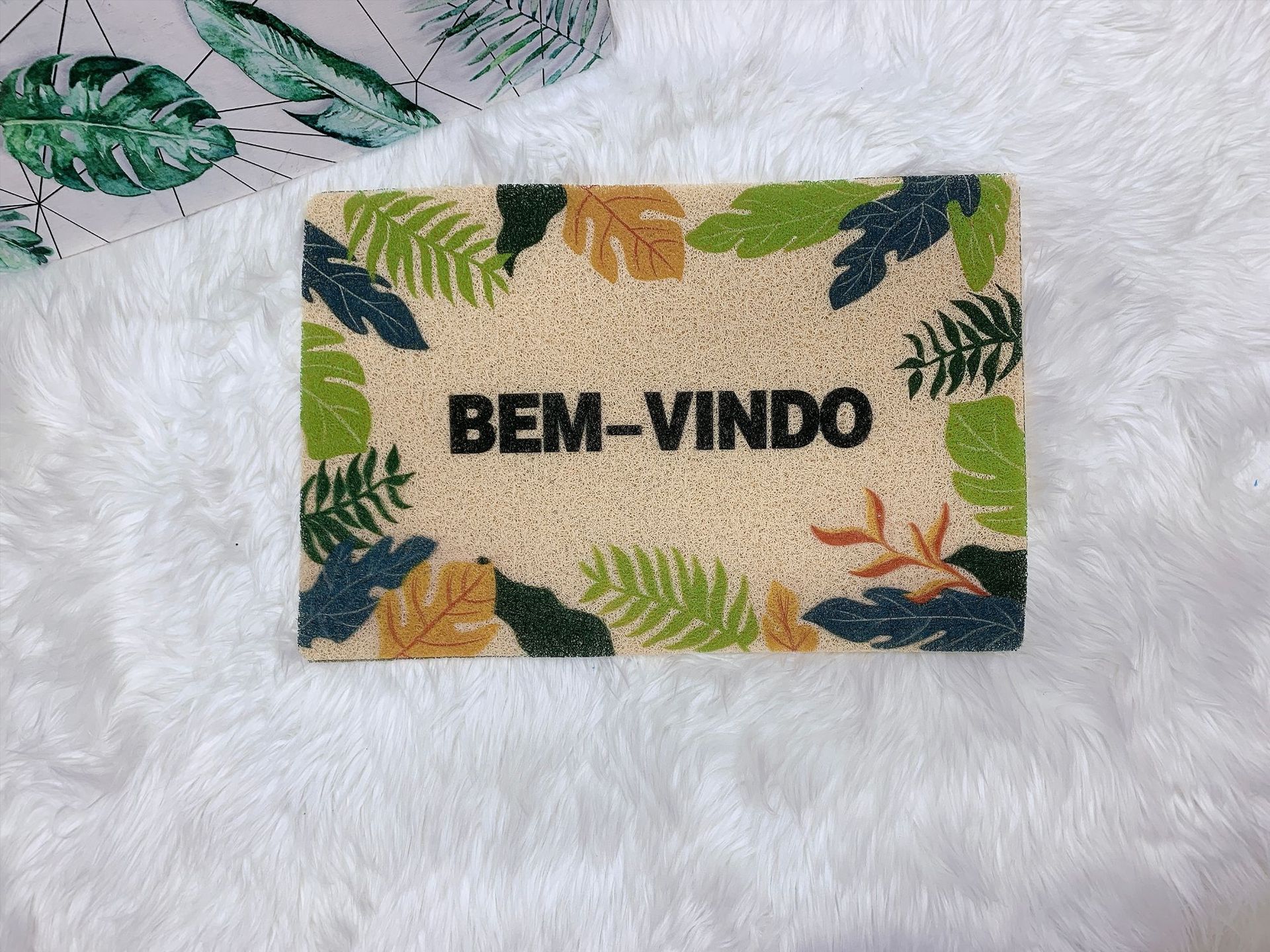 Factory direct sales and wholesale of yellow silk spray-printed anti-slip and water-absorbing floor MATS for bathrooms and living rooms. The foot feel is skin-friendly and comfortable pic 4