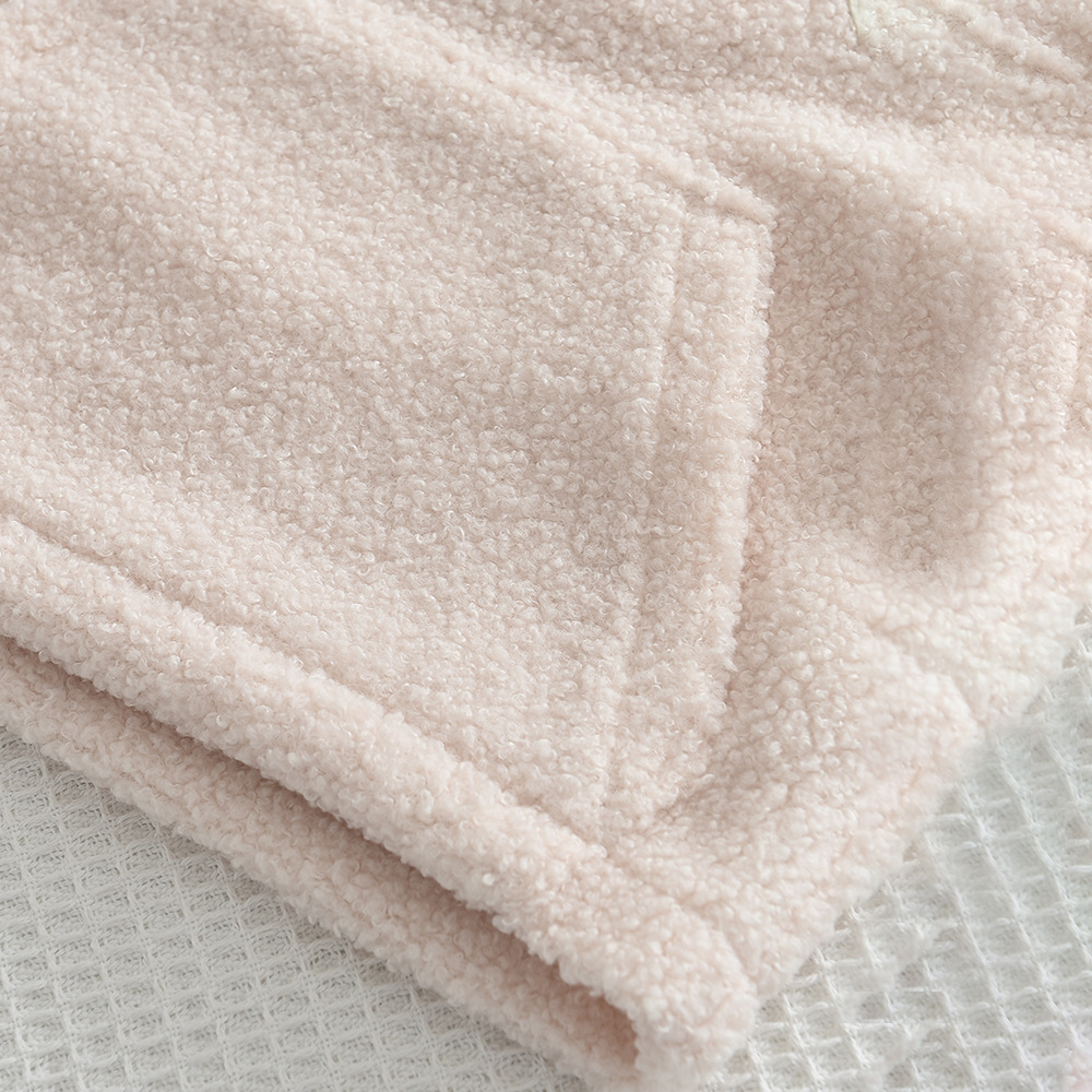 秋冬季temu新款韩版女童简约套装字母羊羔绒高领外套长裤两件套详情7