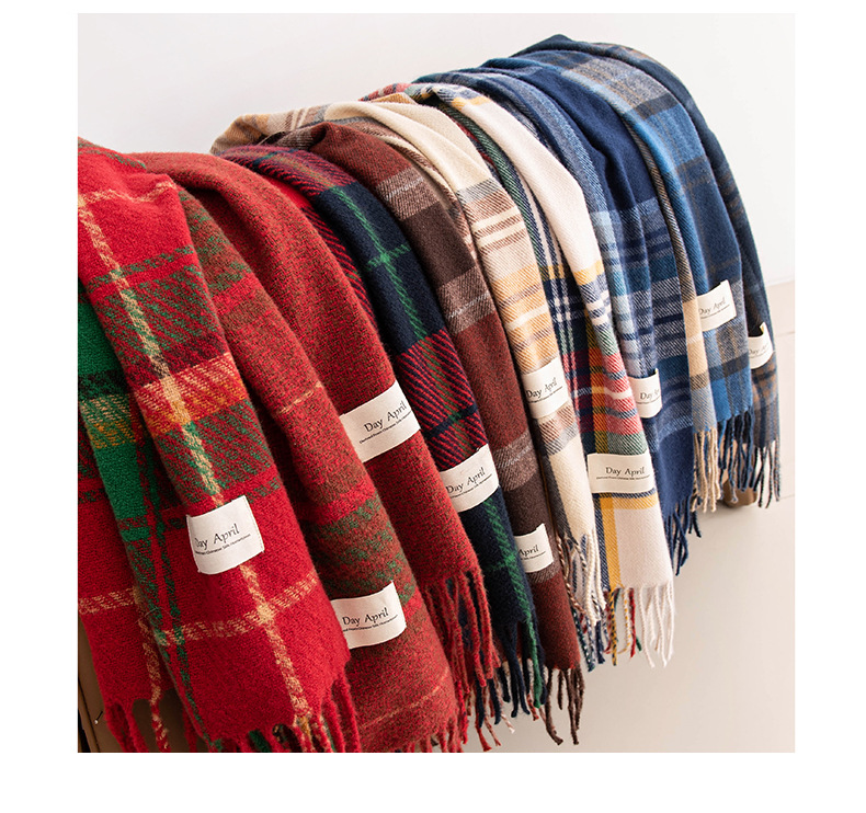 2025跨境仿羊绒格子围巾女冬季高级感时尚简约围脖中长款保暖披肩详情5