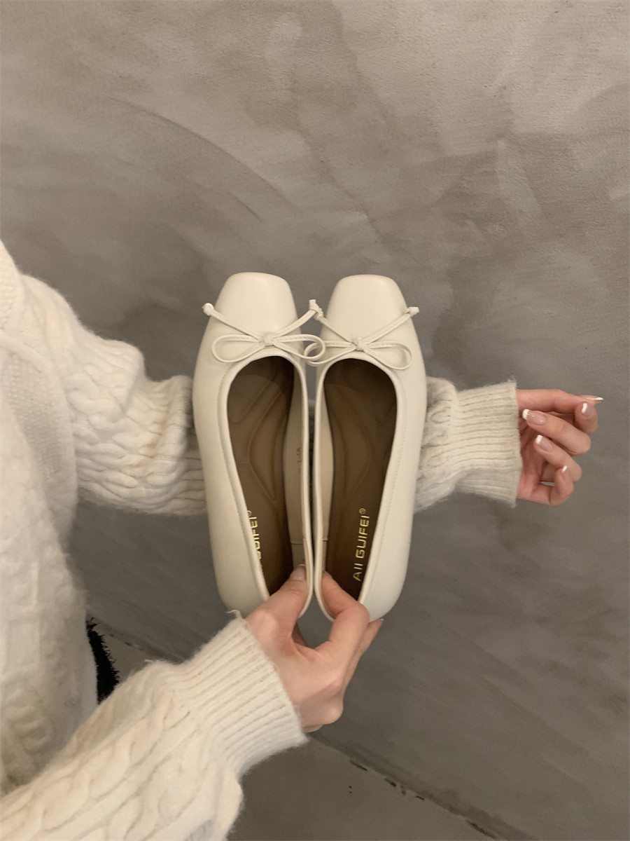 Silver single shoe with a shallow bow, a new French gentle evening style flat ladle for women in the spring of 2025 pic 11