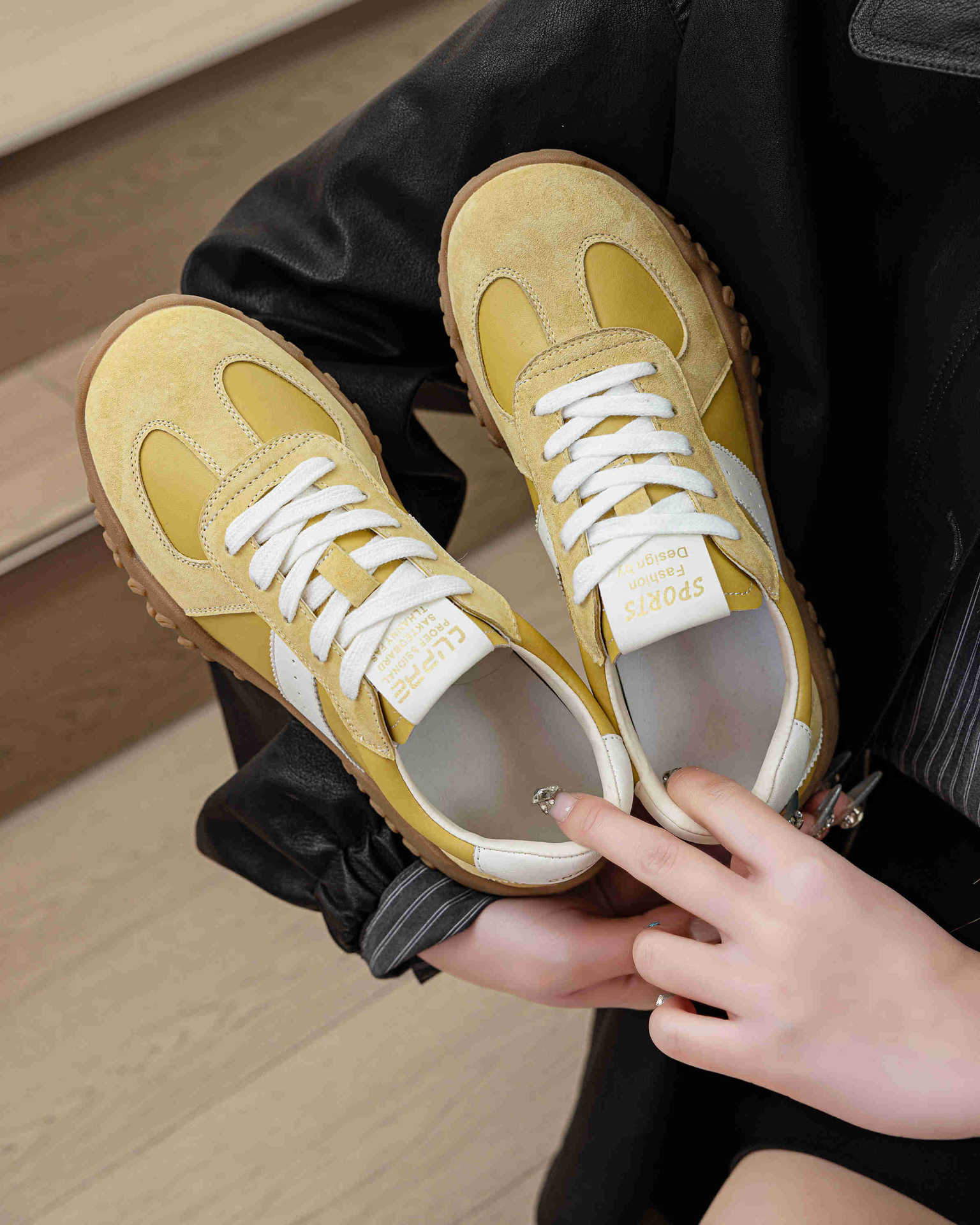 A new type of leather anti-slip and versatile De Xun shoes for women with soft soles, 56002, which can increase height by 7 cm pic 1