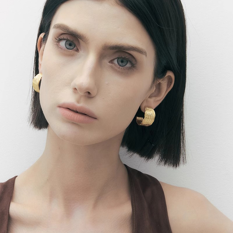 欧美个性时尚复古金属纹理耳圈气质简约百搭冷淡风耳环设计耳饰品详情3
