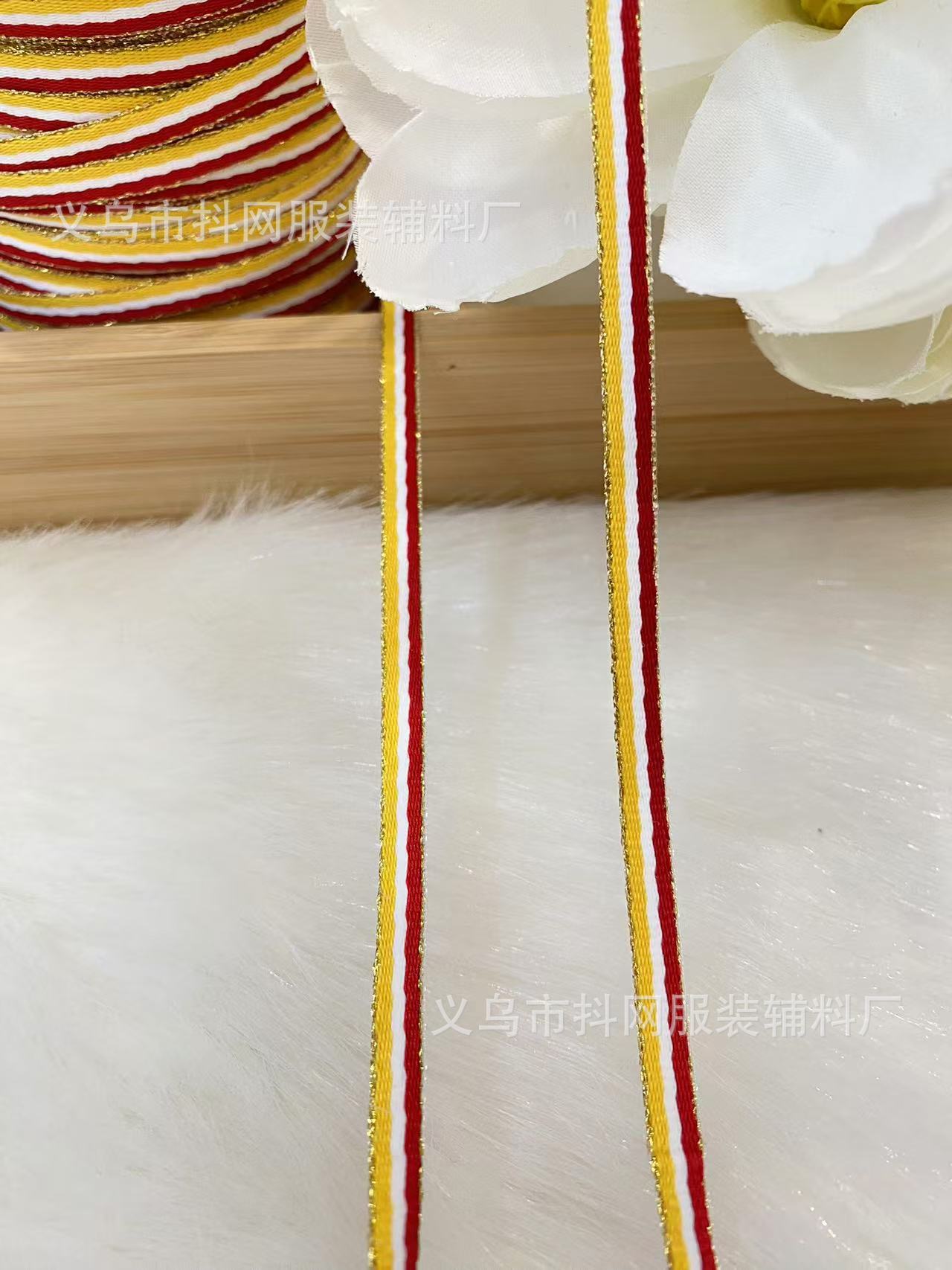 Wholesale of 0.6CM new three-color gold-edge webbing, red and green striped Christmas ribbon gifts, diy packaging, accessories and ribbons pic 5