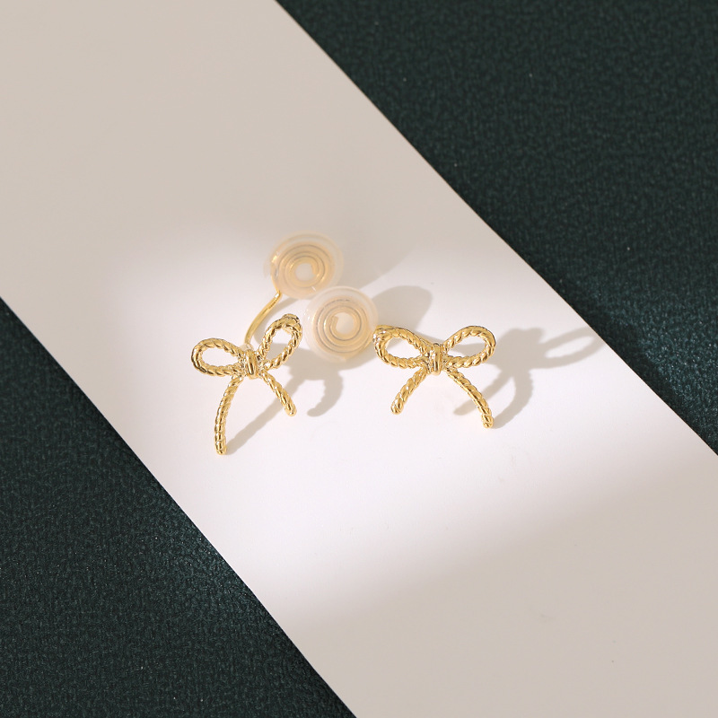 Niche and simple bow earrings for women, a Korean style with an Instagram vibe, a best-selling design, small and trendy ear studs, and exquisite ear buckles pic 12