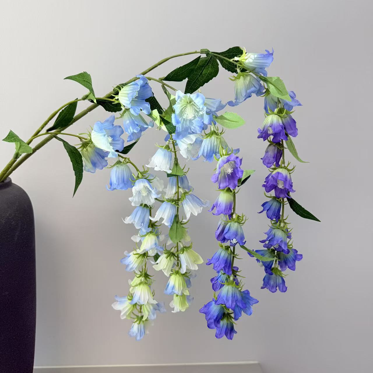 仿真垂吊铃兰花风铃花仿真花婚礼堂吊顶装饰垂吊花墙软装假花外贸详情7