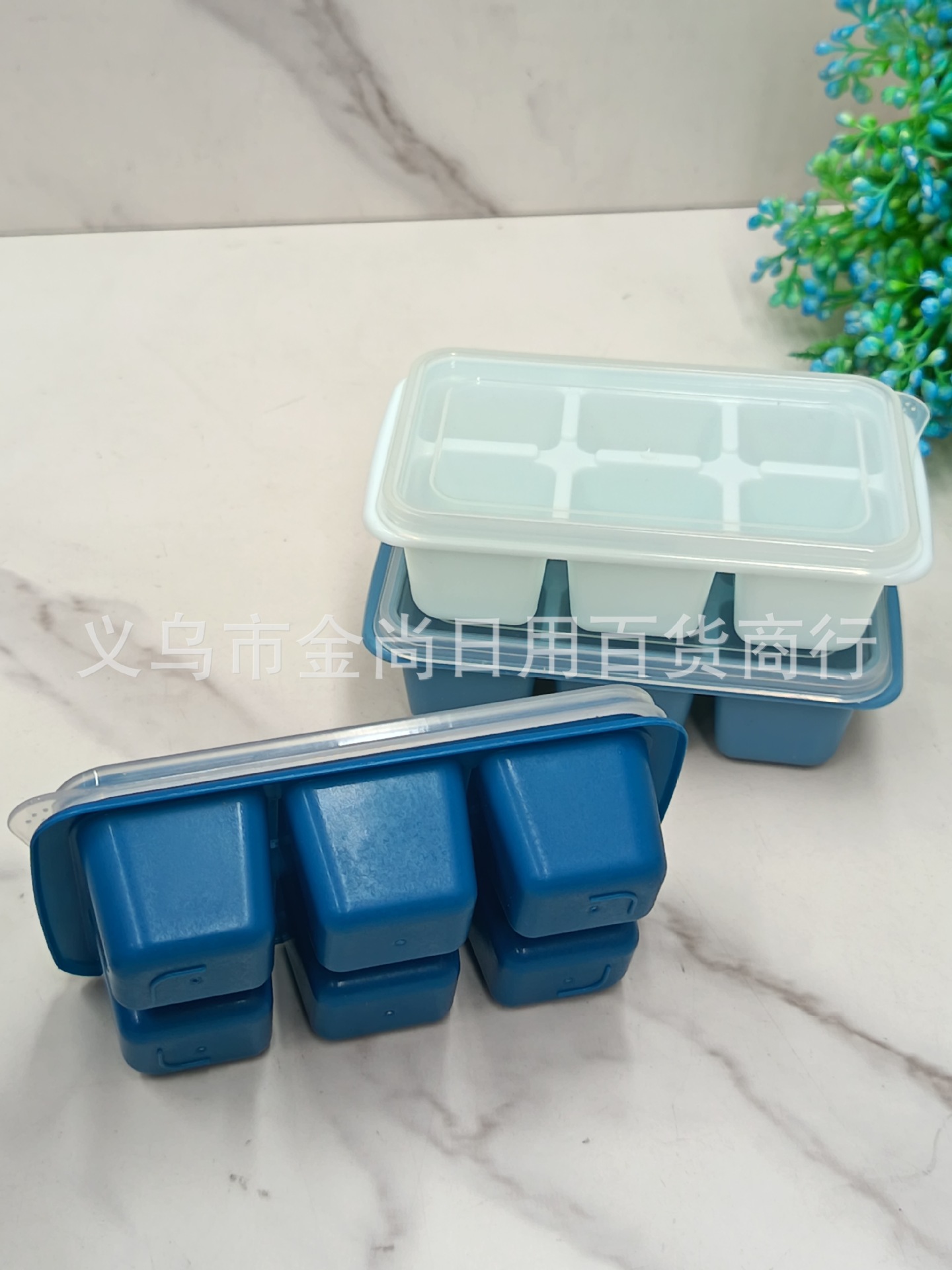 Easy demolding with lid ice-making molds, ice-making boxes, plastic ice cubes, ice boxes, quick-freezing ice-making by pressing, square ice grids for wholesale pic 4