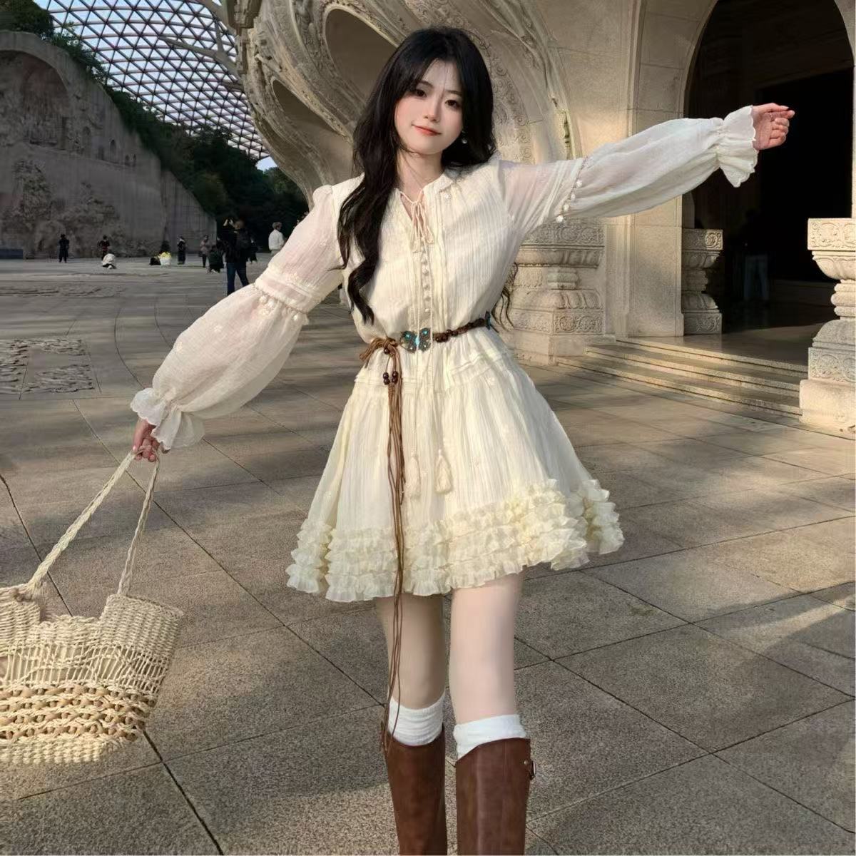 春季气质穿搭法式小个子杏色连衣裙子女装2026新款巨好看长袖短裙详情8
