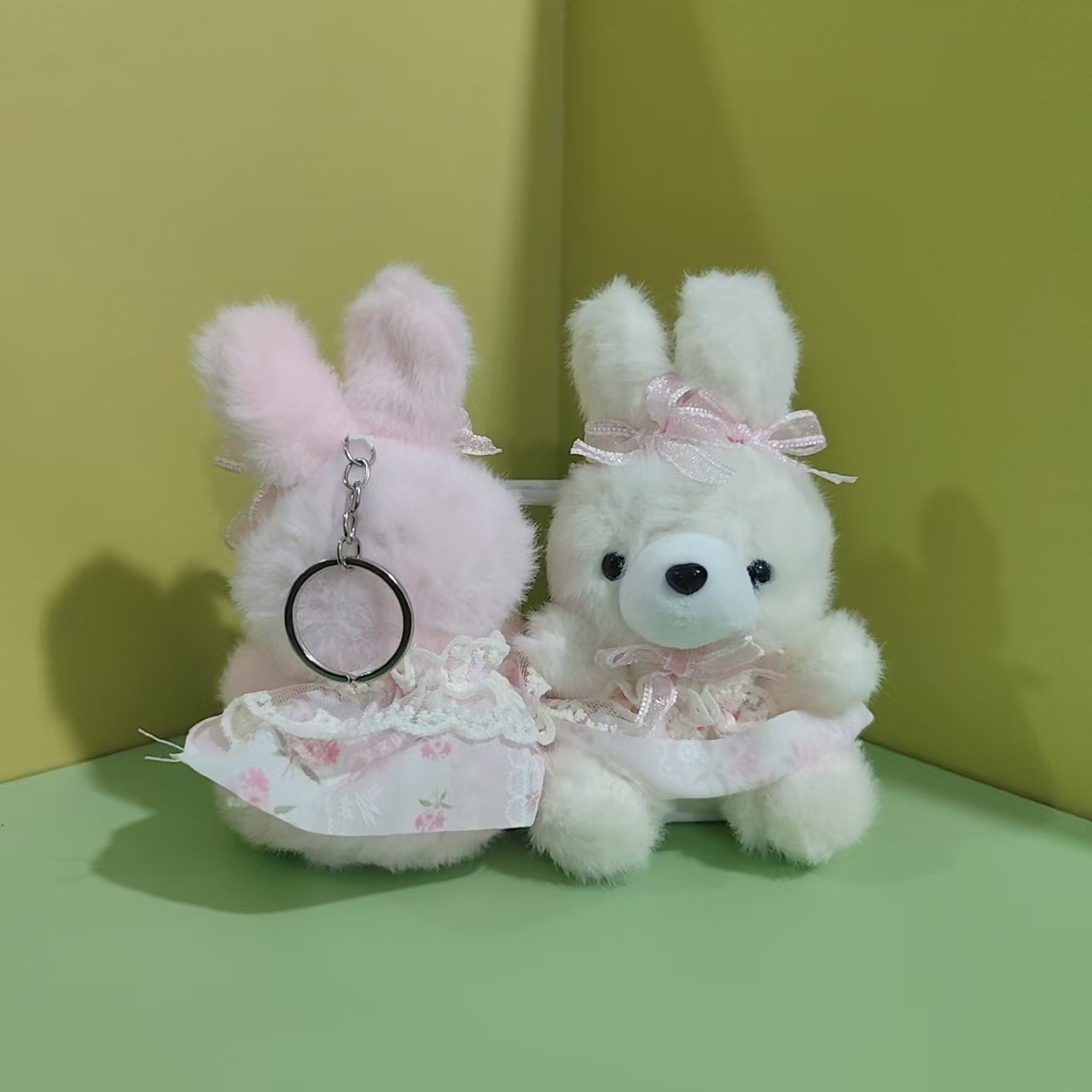 Cute and adorable internet-famous little rabbit pendant, plush toy doll, dress, rabbit bag, hanging decoration, keychain, doll pic 2