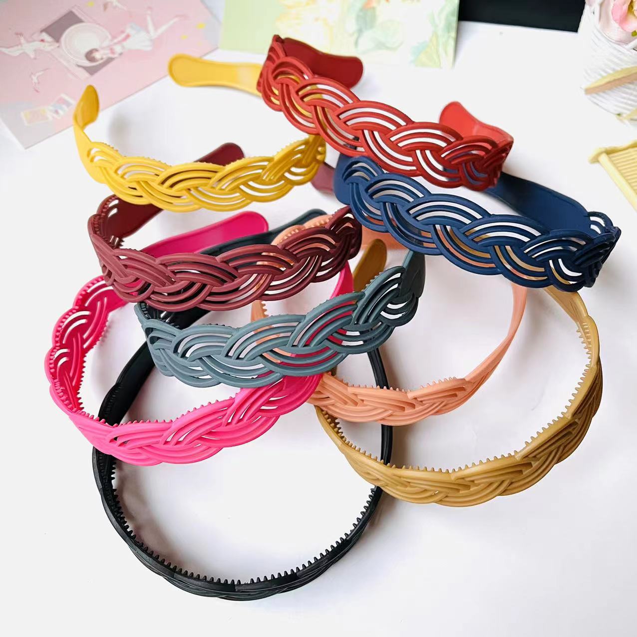 【1-11 Zones 】 Morandi Three Braids 12/ Pack 2400/ box 2.5CM Wide Hair clips, frosted hollow hair bands, Morandi color series pressed hair clips, headbands, hair accessories, headwear pic 1