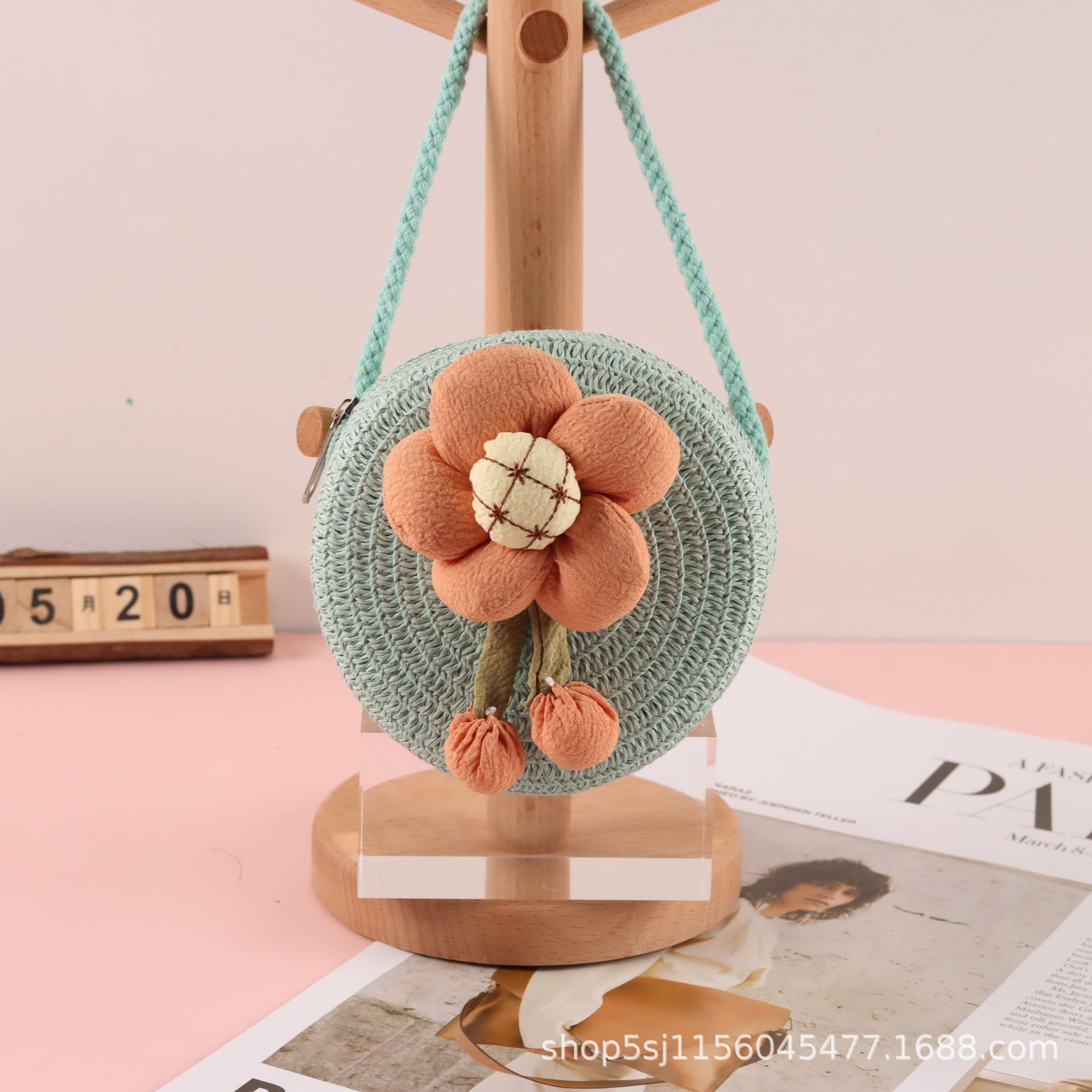 春夏新款儿童草编小包包小女孩可爱零钱斜跨圆包公主潮时尚单肩包详情15