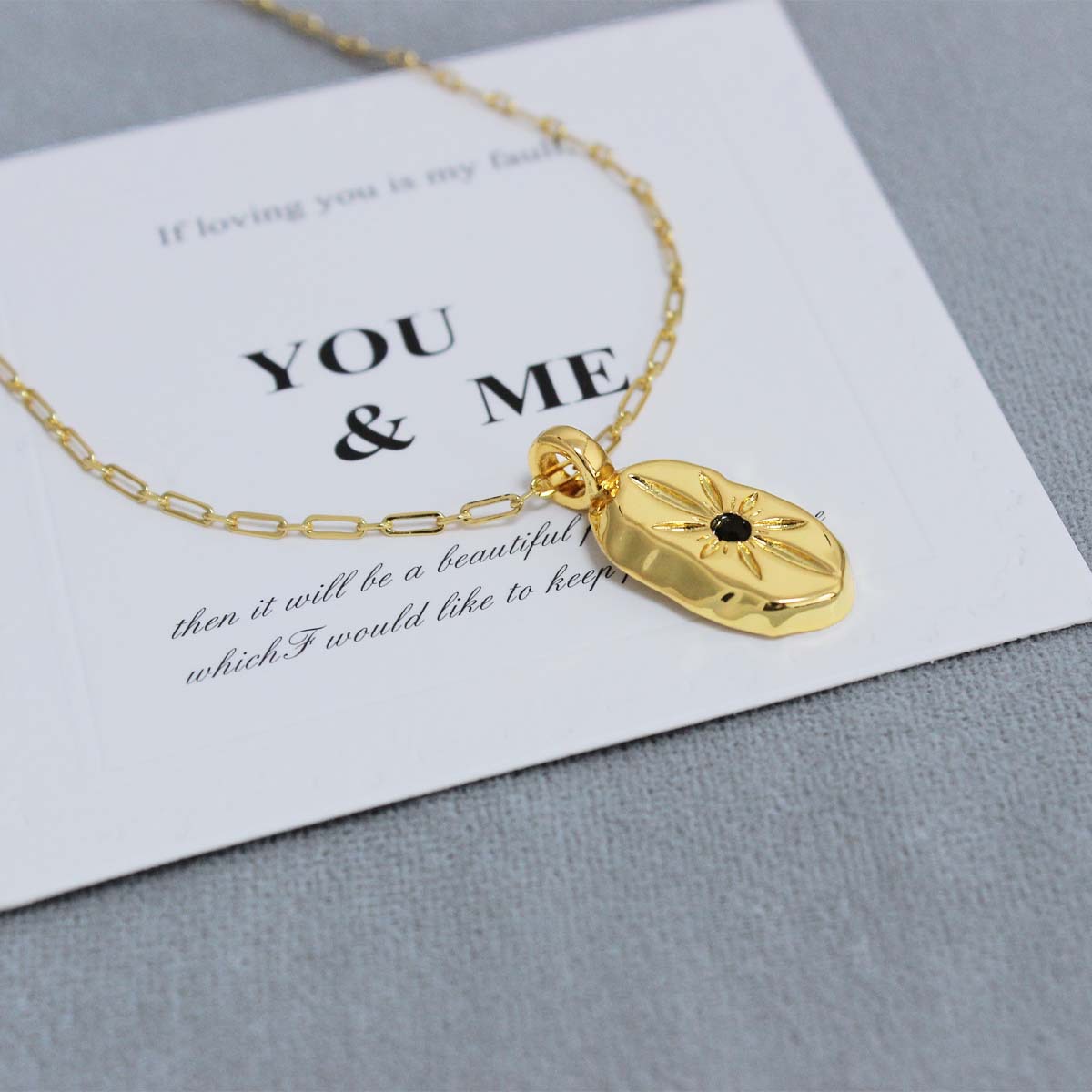 Elis*法国盾牌项链 25年早春新款小众精致高级感八芒星盾牌锁骨链详情7