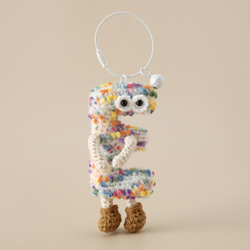 课堂知识创意学生英文字母毛线钥匙扣26个字母挂件手混线包包挂饰详情6