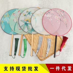 古风折扇工艺礼品扇二青日式汉服舞蹈扇子便携绢扇女扇厂家批发详情13